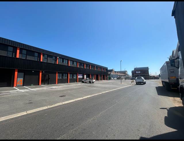 198M² BUILDING TO LET IN MAITLAND