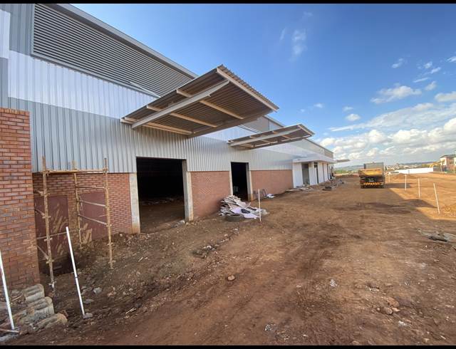 1,227M² WAREHOUSE TO LET IN IRENE