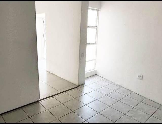 1 bed property to rent in WOODSTOCK