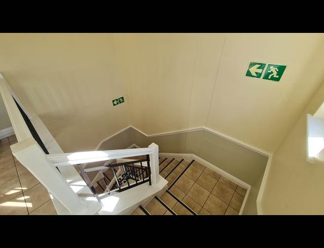 100M² OFFICE TO LET IN STEENBERG