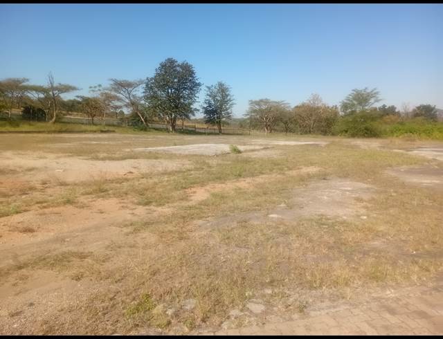 10,000M² INDUSTRIAL YARD TO LET IN ROCKY DRIFT
