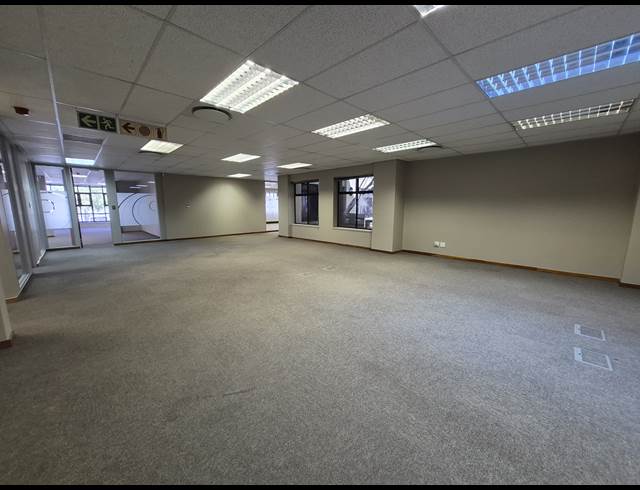 515M² OFFICE TO LET IN SANDTON CENTRAL