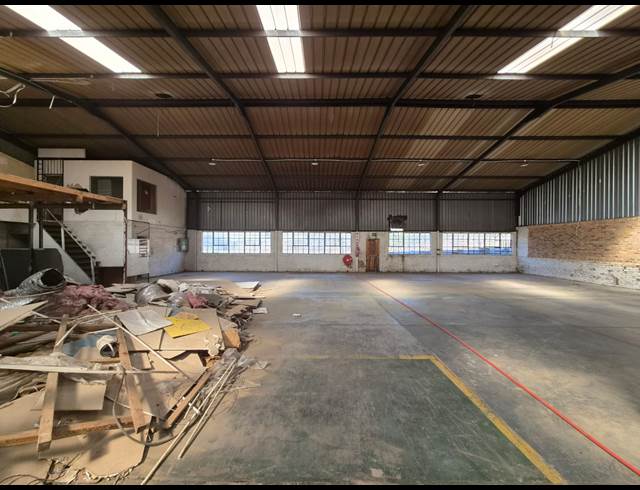 750M² WAREHOUSE TO LET IN WADEVILLE
