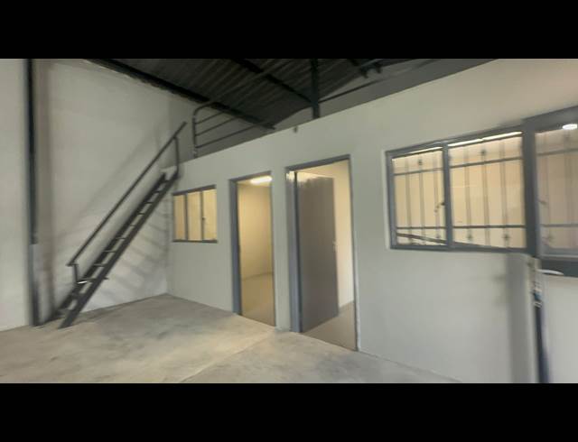 200M² WAREHOUSE TO LET IN ACTIVIA PARK