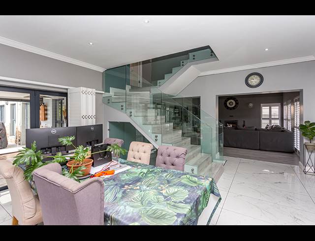 5 BEDROOM HOUSE TO LET IN ATLANTIC BEACH GOLF ESTATE