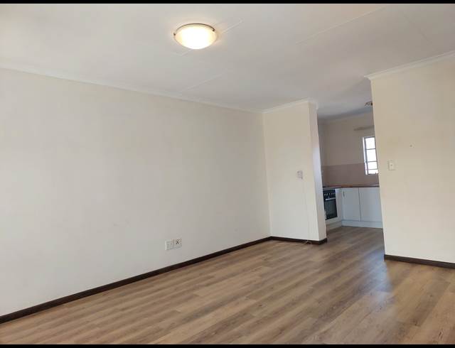2 BEDROOM SECTIONAL TITLE RENTED IN NORTH RIDING