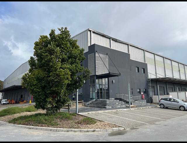 10,548M² WAREHOUSE TO LET IN PAROW INDUSTRIAL