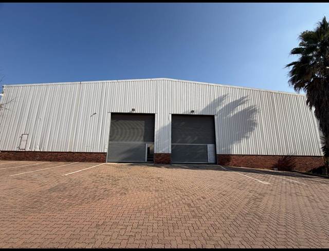 1,560M² WAREHOUSE TO LET IN RANDJESPARK