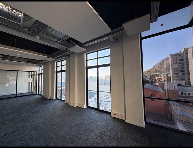 215M² OFFICE TO LET IN CAPE TOWN CITY CENTRE