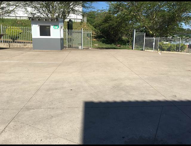 1,069M² WAREHOUSE TO LET IN BRIARDENE