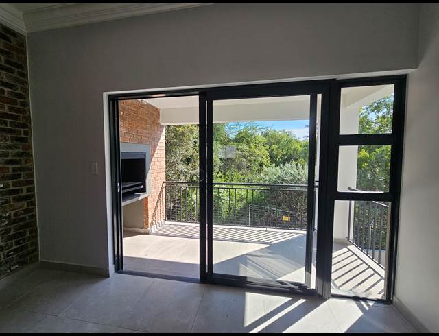 3 BEDROOM APARTMENT TO LET IN BRYANSTON