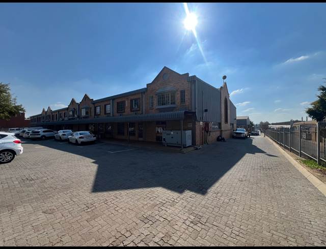 306M² WAREHOUSE TO LET IN HENNOPSPARK