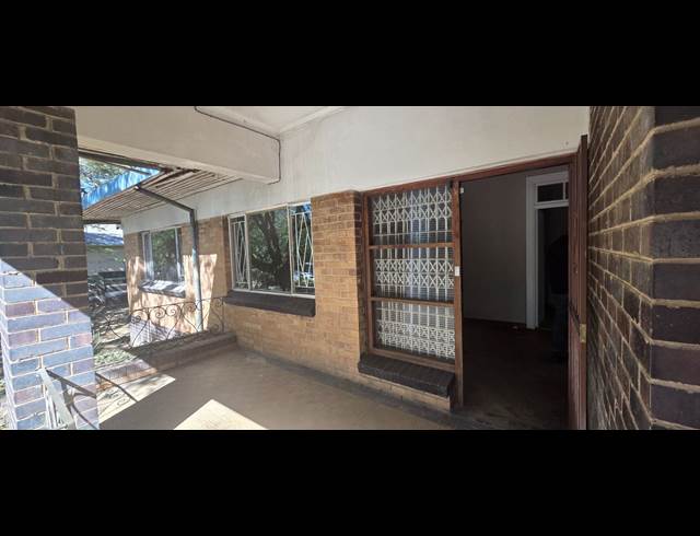171M² OFFICE TO LET IN NELSPRUIT EXT 1
