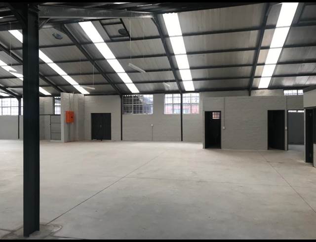 579M² WAREHOUSE RENTED IN TRIANGLE FARM