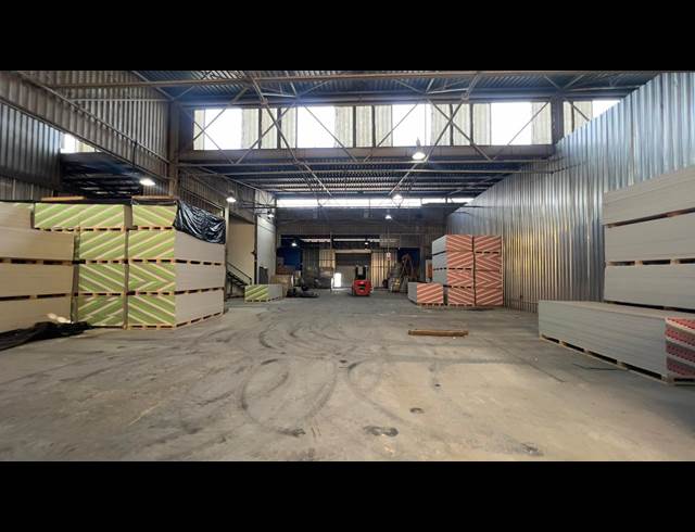 755M² WAREHOUSE TO LET IN DRIEHOEK