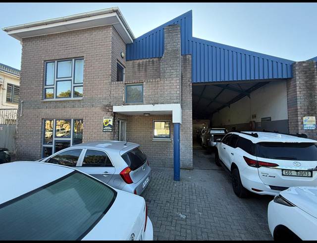 401M² WAREHOUSE TO LET IN STIKLAND