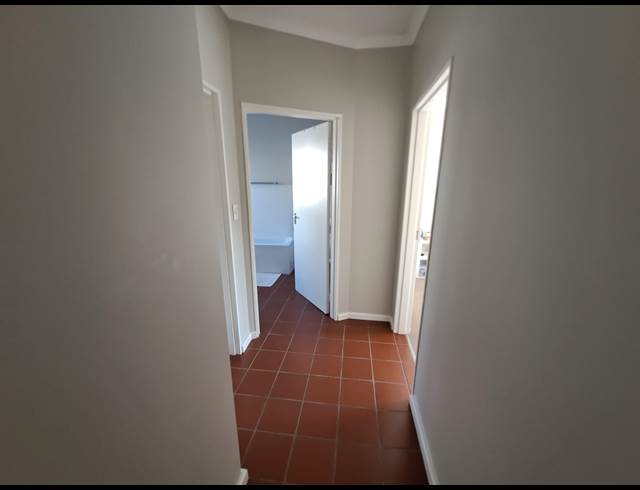 2 bed property to rent in VAN RIEBEECK PARK