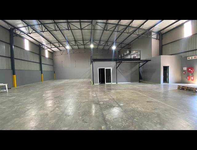 622M² WAREHOUSE TO LET IN KNOPJESLAAGTE