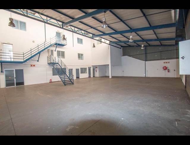 836M² WAREHOUSE TO LET IN OLIVEDALE