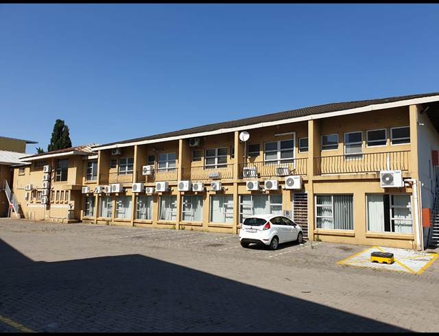 4,861M² WAREHOUSE TO LET IN ROBERTSHAM