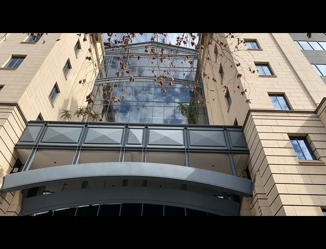 100M² SERVICED OFFICE TO LET IN SANDTON CENTRAL