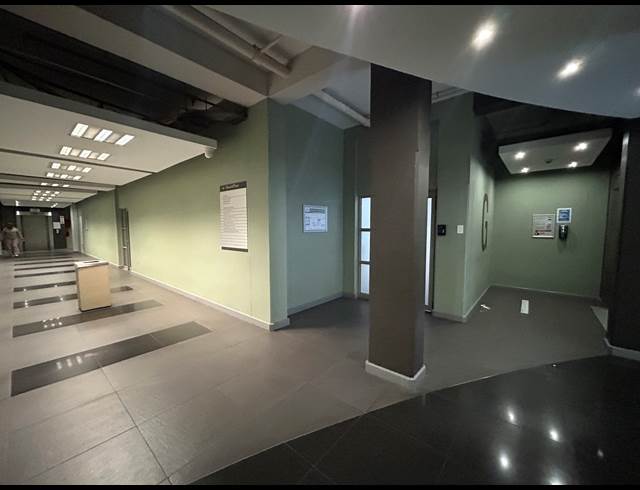 241M² BUILDING TO LET IN WOODSTOCK