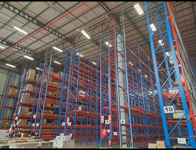 5,161M² FACTORY TO LET IN POMONA