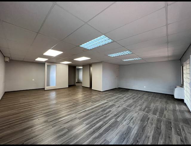 101.10M² OFFICE TO LET IN HIGHVELD