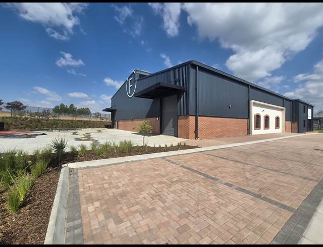 1,581M² WAREHOUSE TO LET IN RIVERSANDS