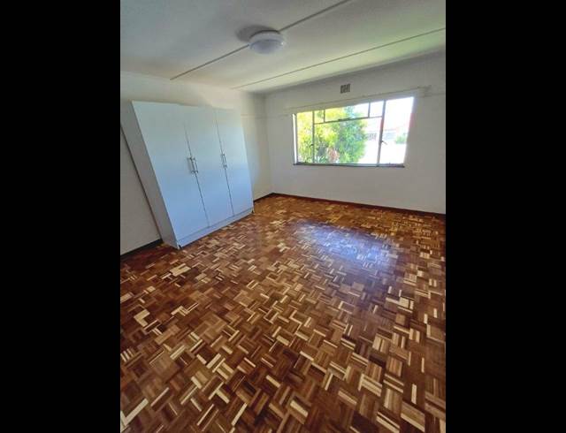 2 bed property to rent in LANGERUG