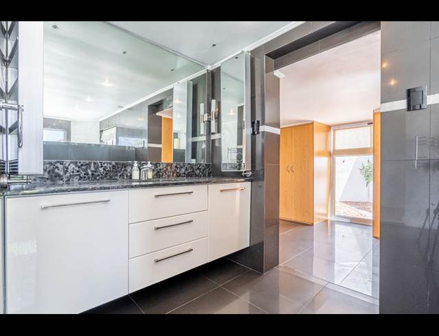 1 BEDROOM APARTMENT TO LET IN GREEN POINT