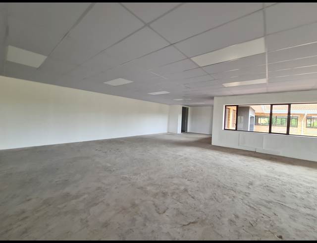 723M² OFFICE TO LET IN VORNA VALLEY
