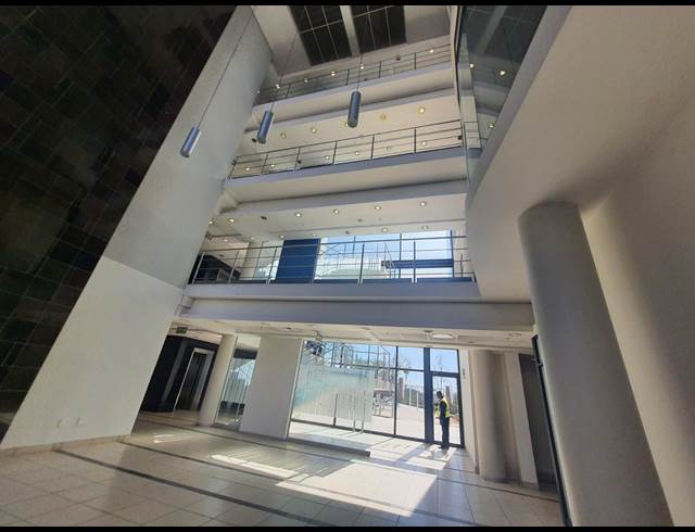 760M² OFFICE TO LET IN ZWARTKOP