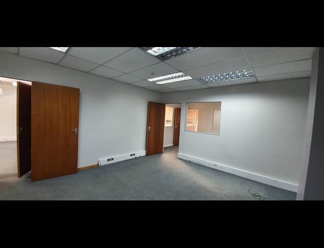453M² WAREHOUSE TO LET IN MEADOWDALE