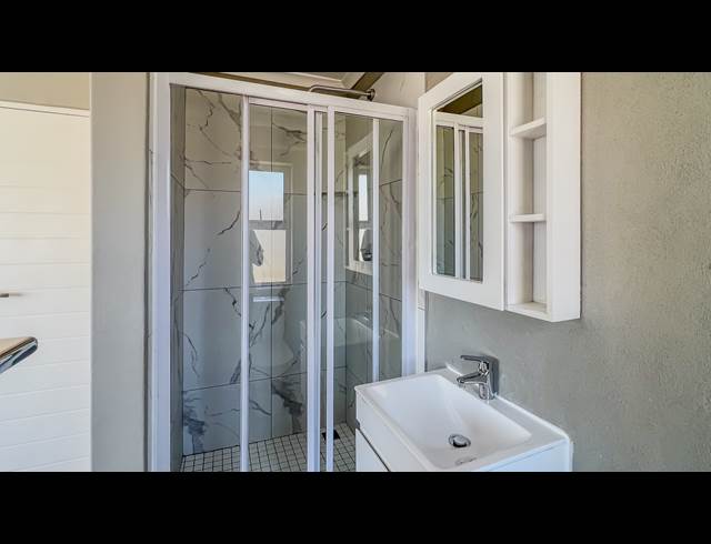 2 BEDROOM APARTMENT TO LET IN BLOUBERGRANT