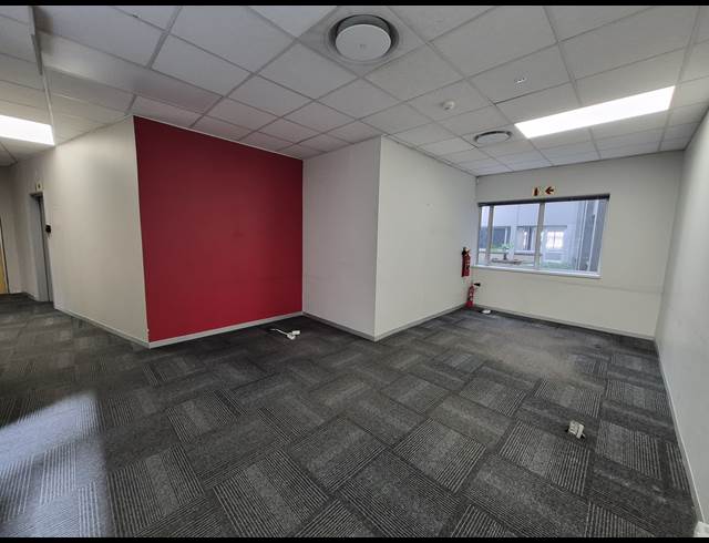 595M² OFFICE TO LET IN SANDTON CENTRAL