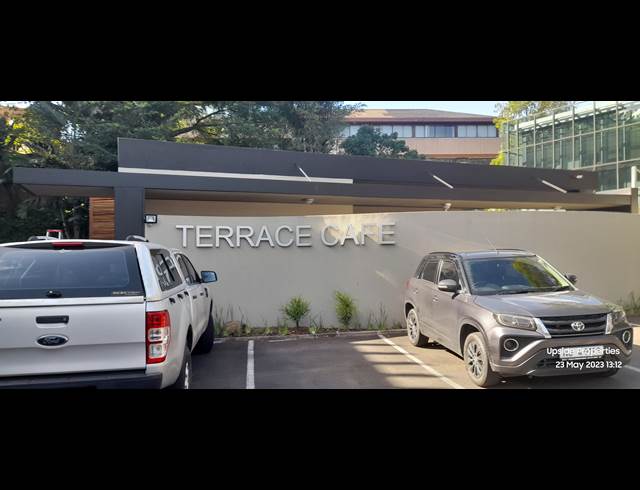 126M² OFFICE TO LET IN WESTVILLE