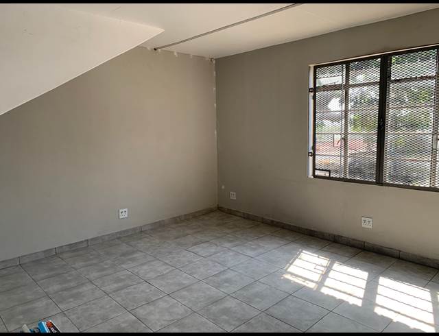 1,756M² WAREHOUSE TO LET IN NELSPRUIT INDUSTRIAL