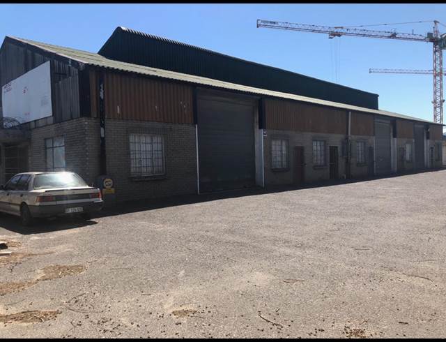 1,220M² WAREHOUSE TO LET IN BLACKHEATH INDUSTRIAL