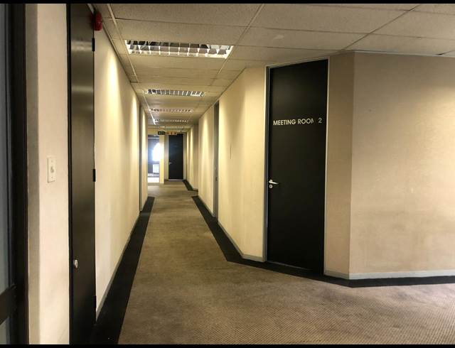 639M² OFFICE TO LET IN HYDE PARK