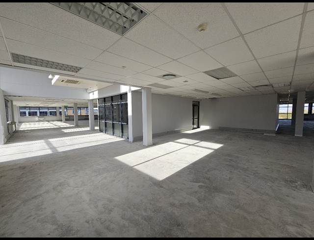 1,493M² OFFICE TO LET IN PLATTEKLOOF