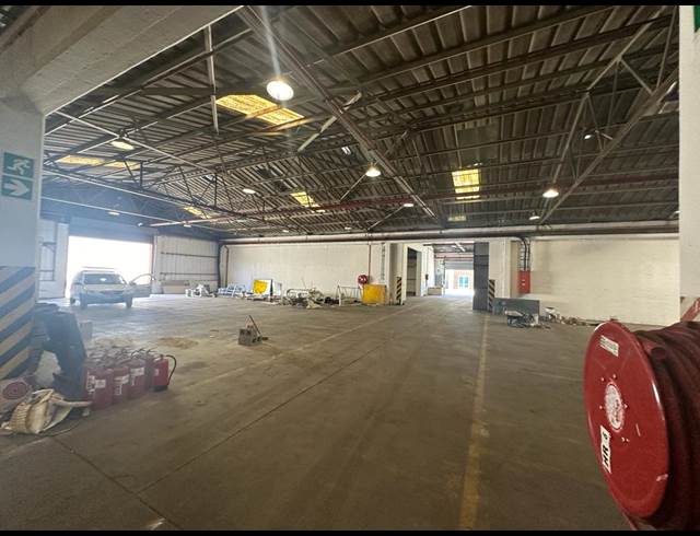 2,805M² WAREHOUSE TO LET IN BELLVILLE SOUTH INDUSTRIA
