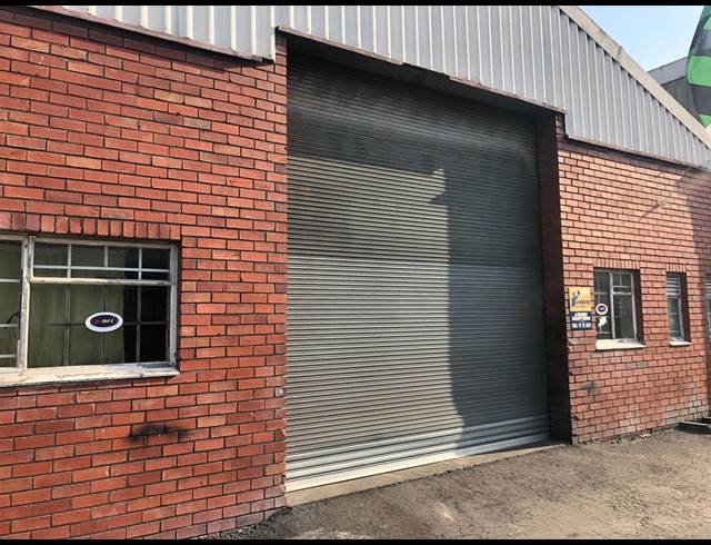 331M² WAREHOUSE TO LET IN STIKLAND INDUSTRIAL