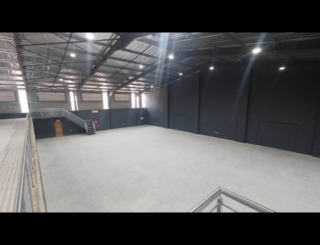 825M² WAREHOUSE TO LET IN RIVERSIDE PARK