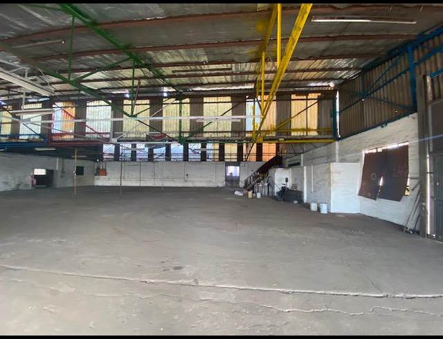 1,134M² WAREHOUSE TO LET IN NEW GERMANY