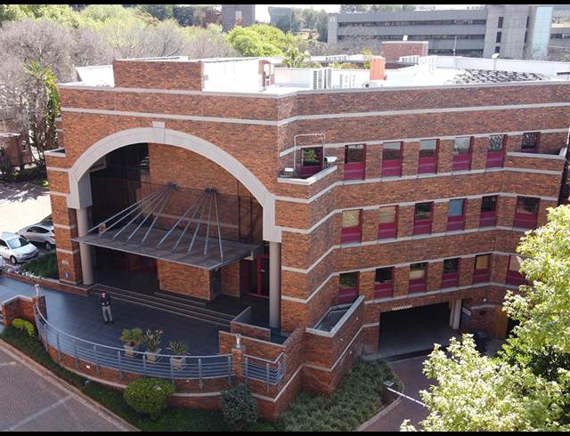 1,509M² OFFICE TO LET IN PARKTOWN