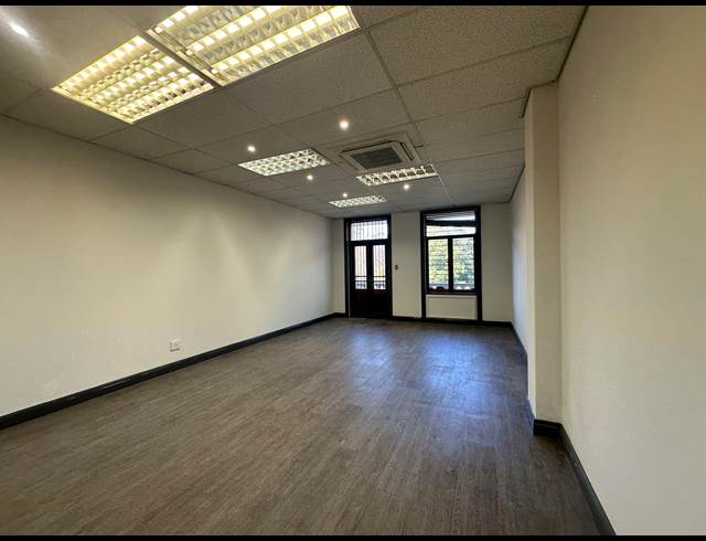162M² OFFICE TO LET IN SANDTON CENTRAL