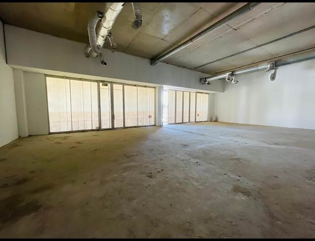 237M² RETAIL TO LET IN FOURWAYS