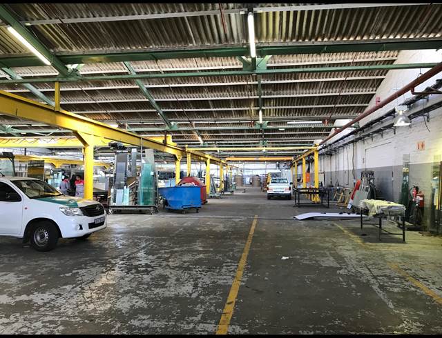 3,350M² WAREHOUSE TO LET IN PAROW INDUSTRIAL