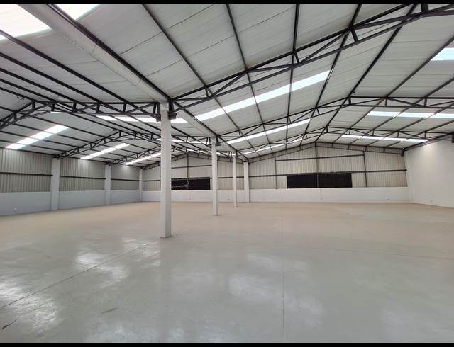 1,094M² WAREHOUSE TO LET IN COSMO BUSINESS PARK